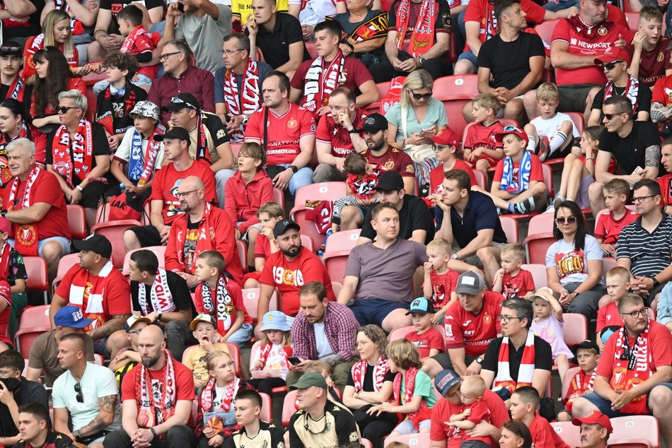 Łódź. Kibice na meczu Widzew II Łódź - Pelikan Łowicz. Odszukaj się w galerii!