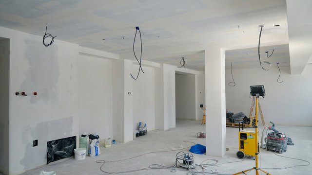 Nowy żłobek na Radogoszczu w Łodzi. Są już ściany, korytarze i powiększone okna [ZDJĘCIA]