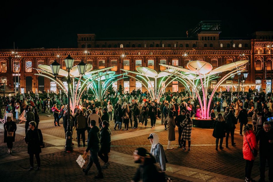 Łódź. Tłumy na Light Move Festival Łódź 2025! Mnóstwo pozytywnej energii!