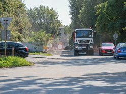 Łódź. Remont Organizacji WiN w Łodzi. Po pierwszych rozbiórkach czas na prace brukarskie