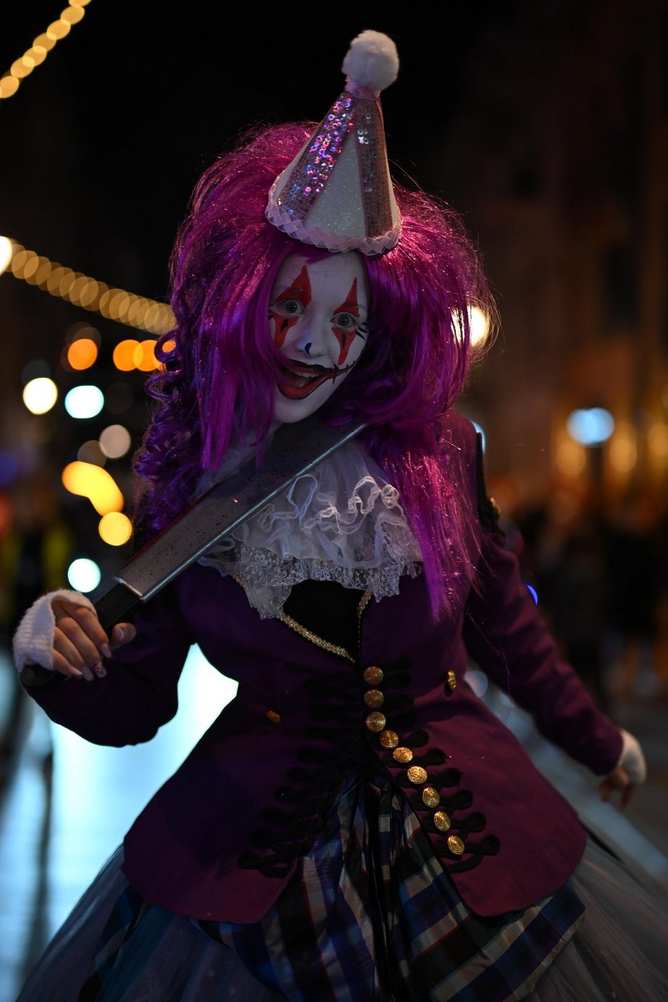 Łódź. Halloweenowa parada przeszła Piotrkowską w Łodzi. Tłumy duchów, czarownic i zombie!