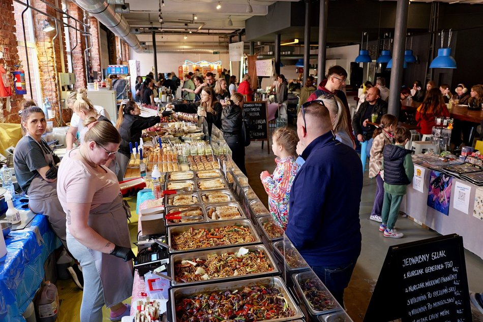 Festiwal Azjatycki przy Piotrkowskiej 217 trwa! Remedium na kapryśną pogodę?