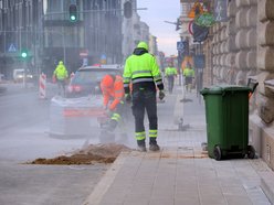 Remont Struga dobiega końca. Jest już asfalt, kiedy skończą chodniki?