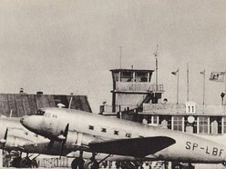 Lotnisko w Łodzi kończy 100 lat! Zobacz, jak wyglądało dawniej!