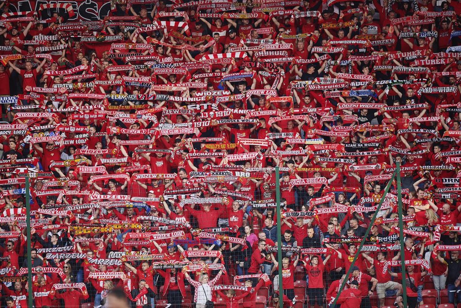 Kibice Widzewa Łódź na meczu z Koroną Kielce