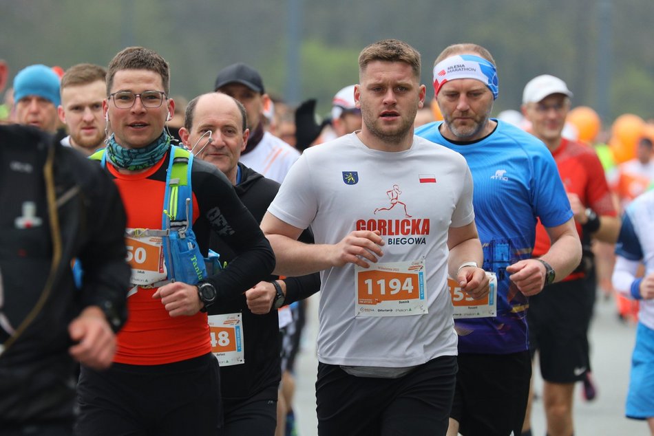 DOZ Maraton 2023. Brałeś udział w biegu? Znajdź się na zdjęciach!