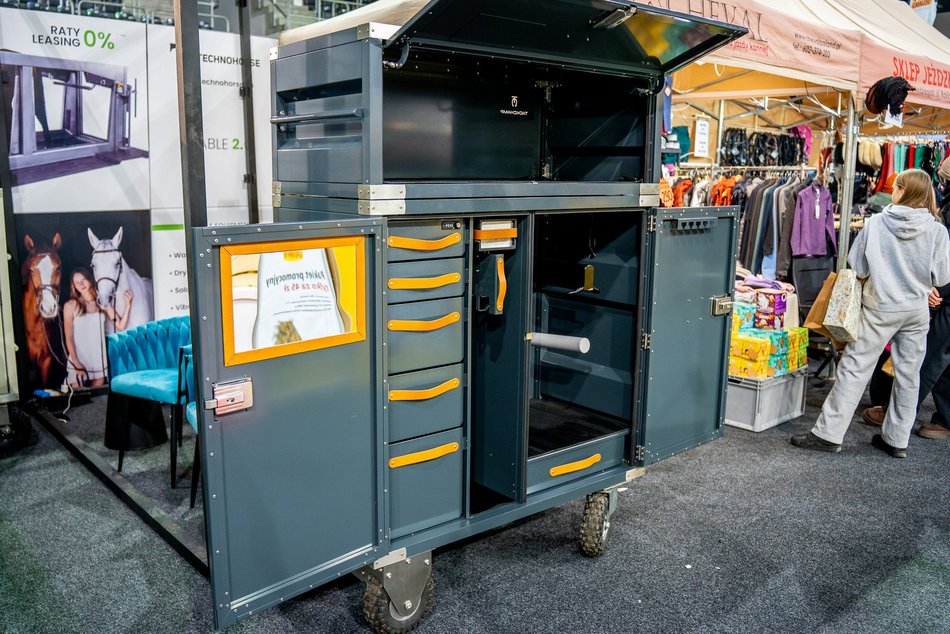 Łódź. Cavaliada Tour w Atlas Arenie w Łodzi wystartowała! Zobacz zdjęcia z pierwszego dnia zmagań