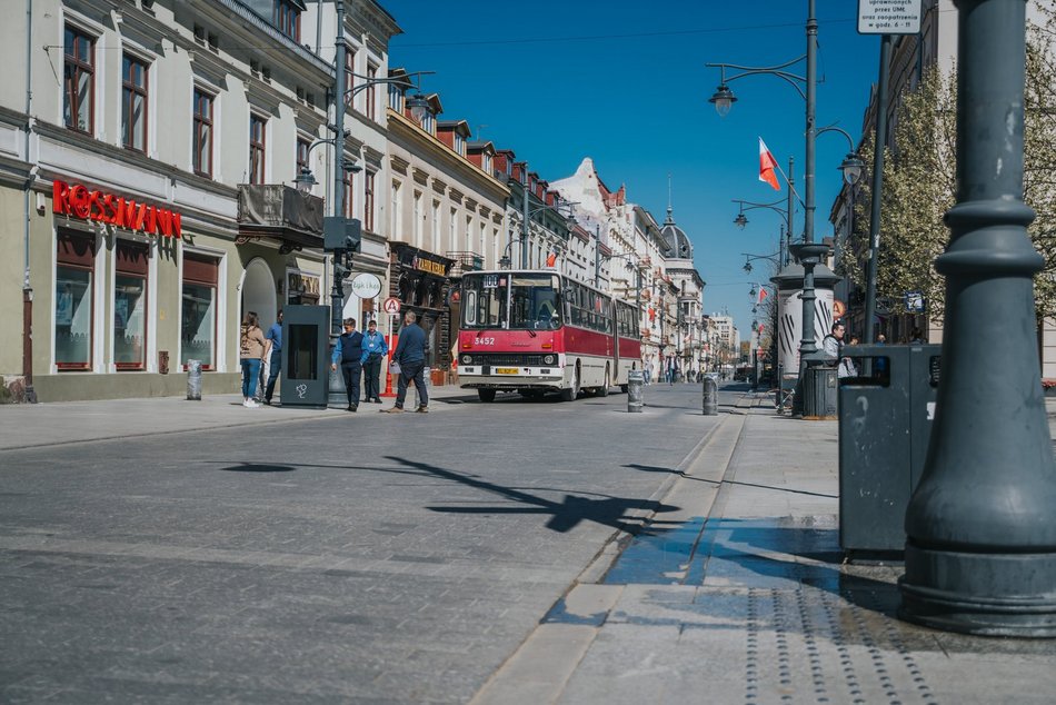Łódź. Łódzkie Linie Turystyczne przyciągają tłumy. Kultowe pojazdy MPK Łódź znów hitem podróżnych!