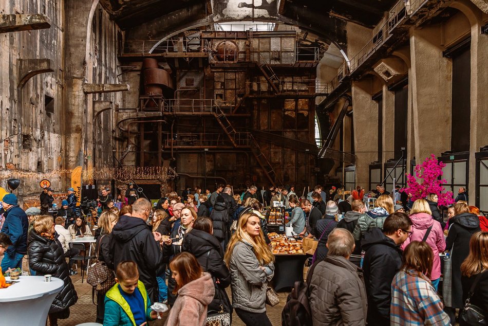 Łódź. Targ Świąteczny w Fuzji