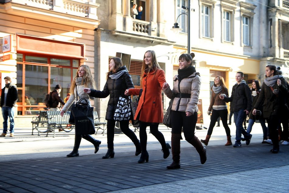 Polonez maturzystów na Piotrkowskiej