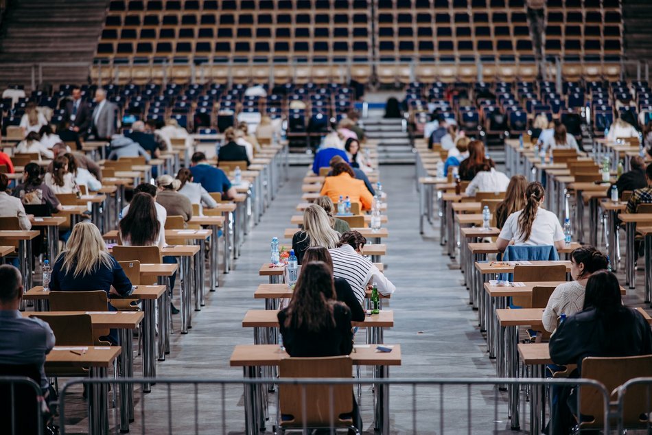 Łódź. Atlas Arena największą salą egzaminacyjną w Polsce! Medycy sprawdzają swoją wiedzę