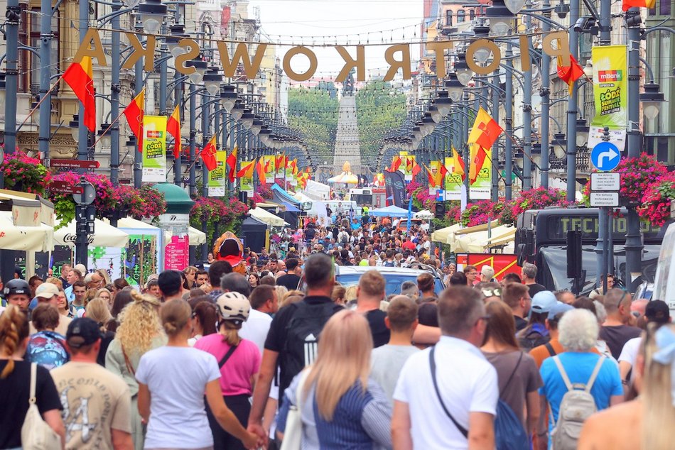 Łodzianie świętują 602. Urodziny Łodzi na Piotrkowskiej i placu Wolności