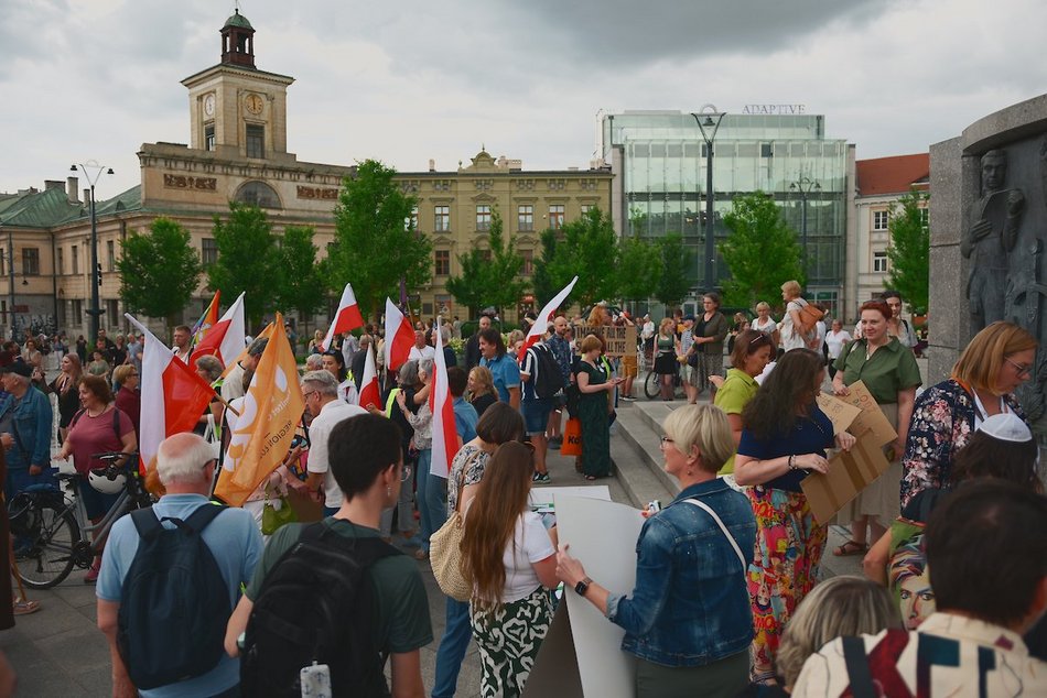 Łódź dla wszystkich! Piotrkowską przeszedł pokojowy spacer