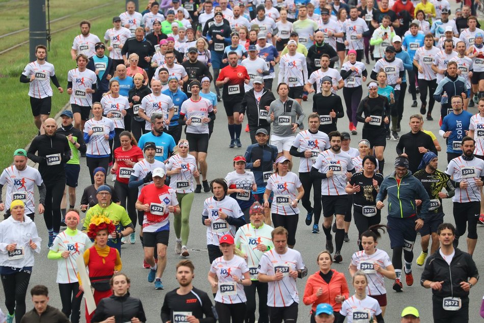 DOZ Maraton 2023. Brałeś udział w biegu? Znajdź się na zdjęciach!