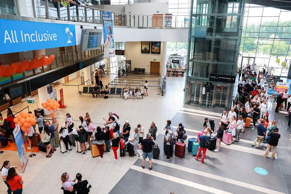 Łódź. Praca na lotnisku. Kogo szukają?