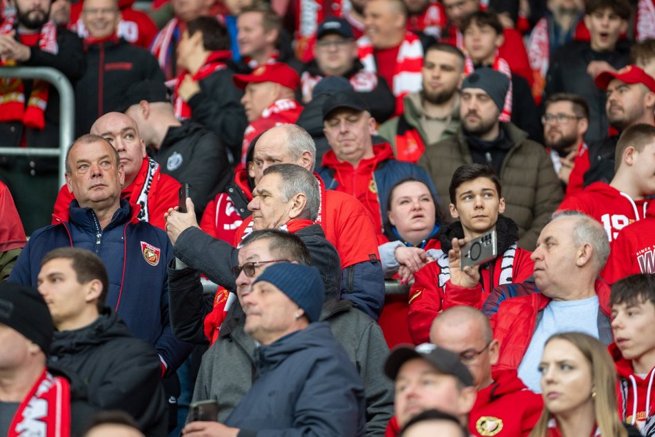 Łódź. Kibice na meczu Widzewa Łódź z Górnikiem Zabrze. Byłeś/aś? Znajdź się w galerii!