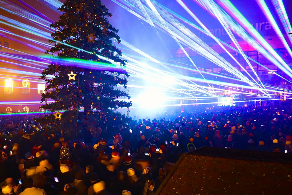 pokaz laserów w centrum handlowym