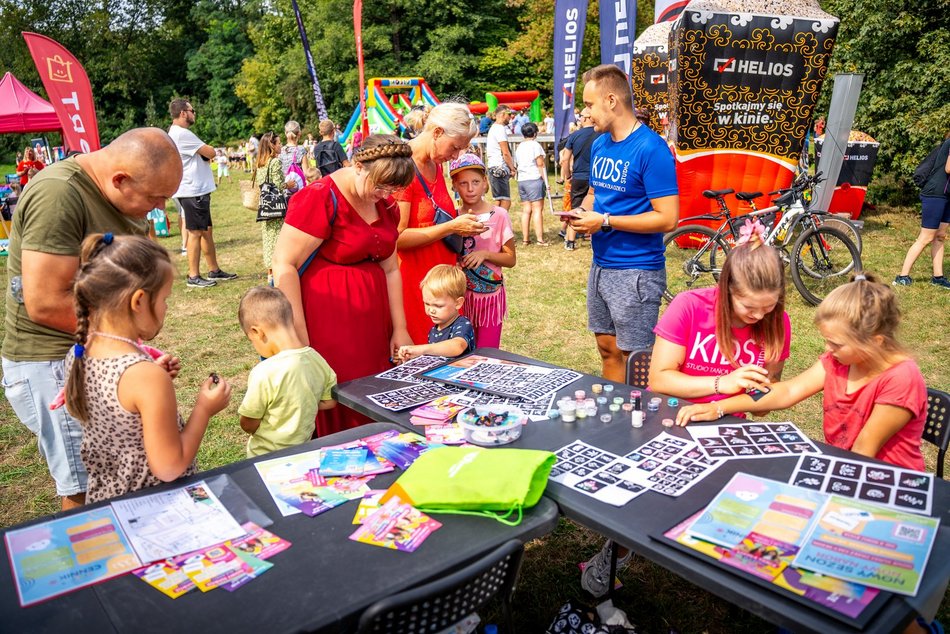 Piknik w parku na Młynku