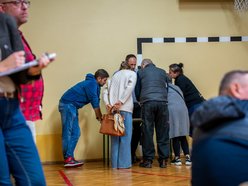 Łódź. Spotkanie o remontach dróg na Chojnach i Dąbrowie. Po raz kolejny wysoka frekwencja