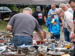 Łódź. Moto Weteran Bazar w Łodzi. Prawdziwy raj dla kolekcjonerów zabytkowych pojazdów