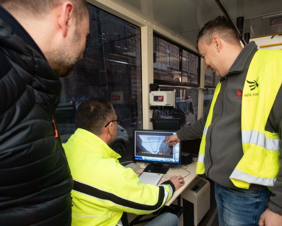 Przejazd testowy tramwaju MPK Łódź na ul. Legionów