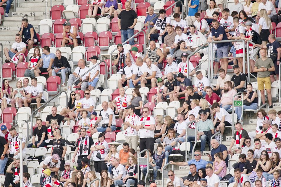 Kibice na meczu ŁKS Łódź ze Stalą Mielec