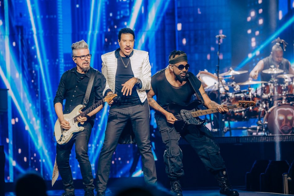 Łódź. Lionel Richie w Łodzi. Ponadczasowe hity porwały publiczność w Atlas Arenie