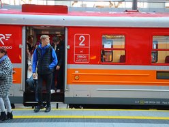 Więcej pociągów z Torunia i Bydgoszczy do Łodzi. Kiedy ruszą nowe połączenia?