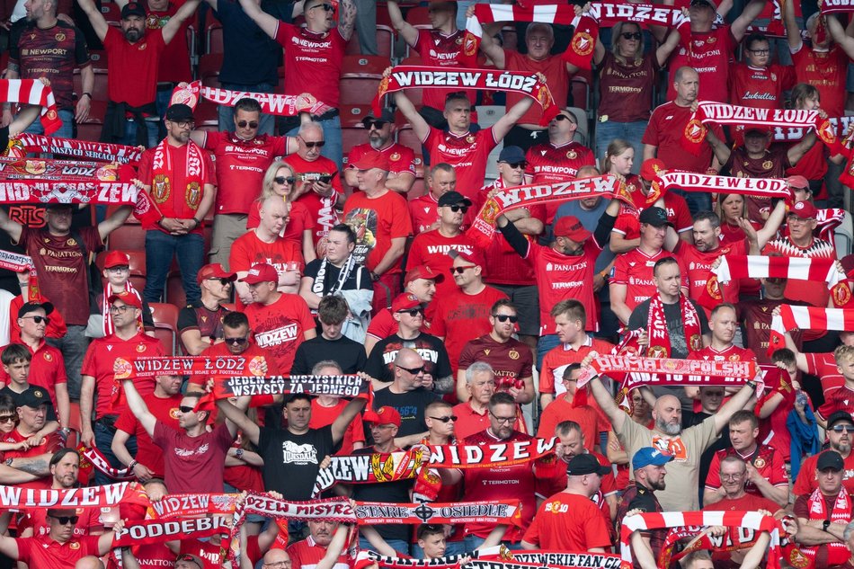 Kibice na meczu Widzewa Łódź z Piastem Gliwice