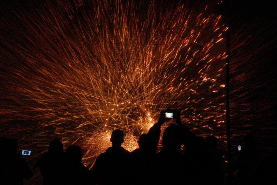 Byliście już w parku Sienkiewicza? Bajkowy świat Light Move Festival 2025 Łódź [ZDJĘCIA]