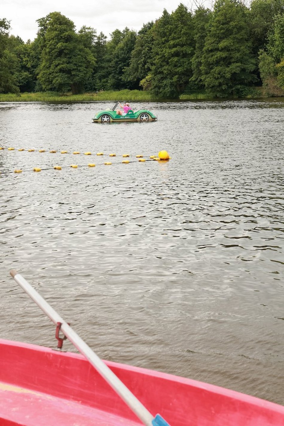 Łódź. Cisza i spokój na Stawach Stefańskiego w Łodzi. Idealne miejsce na niedzielne popołudnie