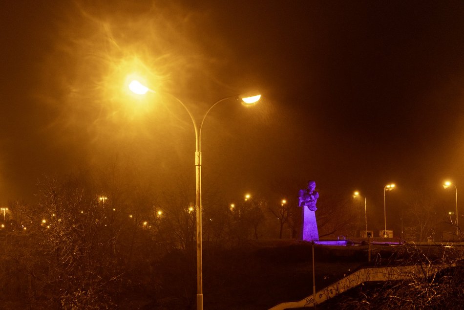 Fioletowa iluminacja rozświetliła ICZMP w Łodzi. Z okazji Światowego Dnia Wcześniaka