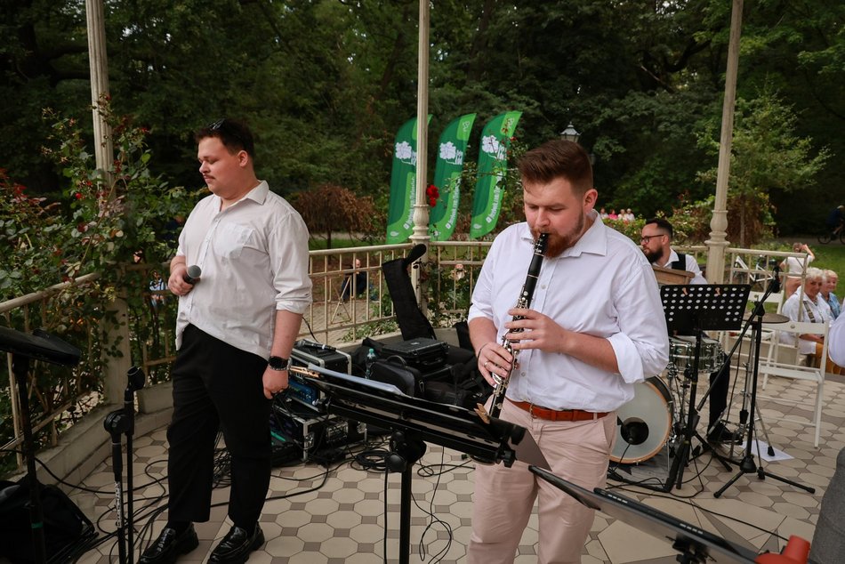 Łódź. Letnie Koncerty w Altanie. Filmowa muzyka w interpretacji zespołu Tripper Stompers