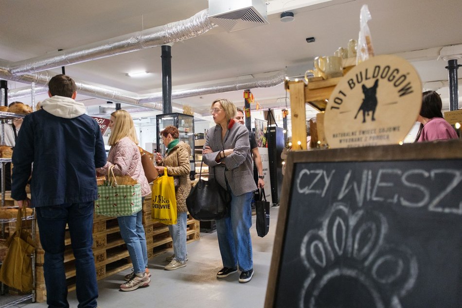 Łódź. Bazar smaku w Ogrodach Geyera w Łodzi przyciąga smakoszy! Zdrowa żywność dla każdego