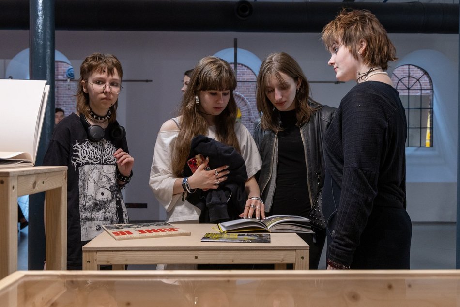 Łódź. Fotofestiwal 2025 w Łodzi rozpoczęty. Tłumy na inauguracji