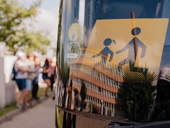 Dzieci z Łodzi wyjechały na kolonie do Grotnik. Pierwszy turnus rozpoczęty!