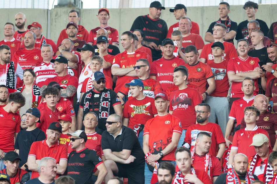 Kibice na meczu Widzewa Łódź z Piastem Gliwice