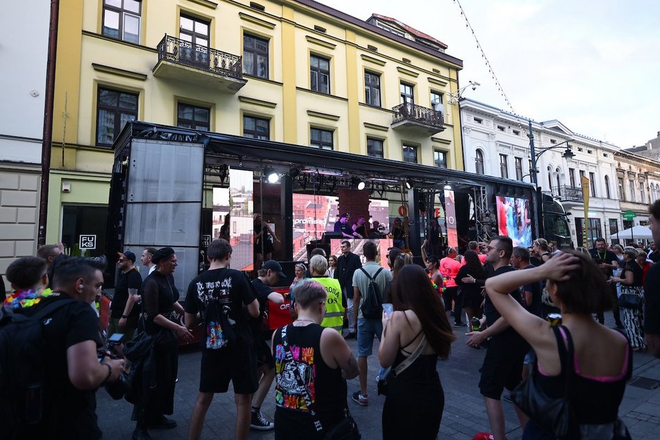 Łódź. Parada Wolności 2025 w Łodzi. Wyjątkowa platforma z motywem „Ziemi Obiecanej"