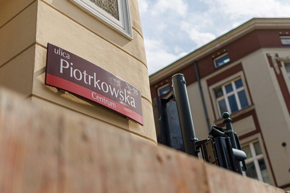 Dom Buta przy Piotrkowskiej nigdy już nie będzie taki sam! Trwa zabudowa podcieni