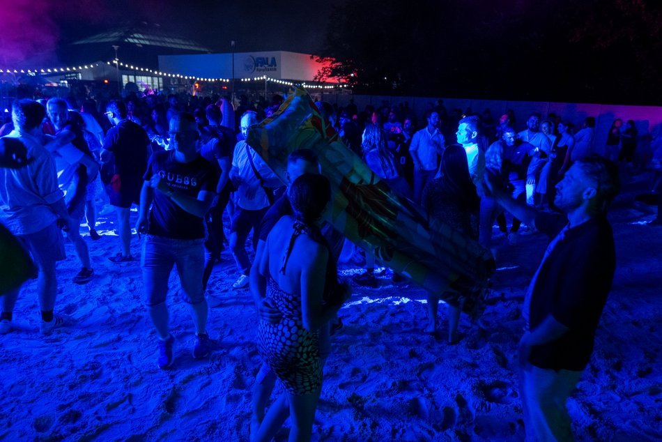 Klubowa Noc Świętojańska w Aquaparku Fala