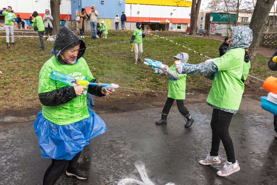 Łódź. Lany Poniedziałek na Manhattanie w Łodzi. Tak Łodzianie celebrowali śmigus-dyngus!