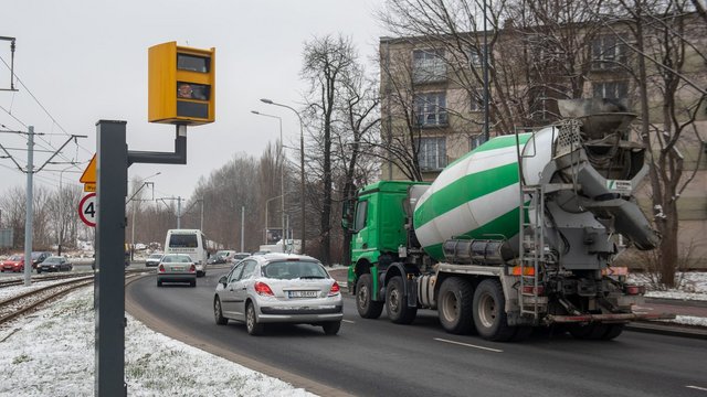 Te fotoradary w Łódzkiem złapały najwięcej kierowców. Znamy najnowsze statystyki [RANKING]