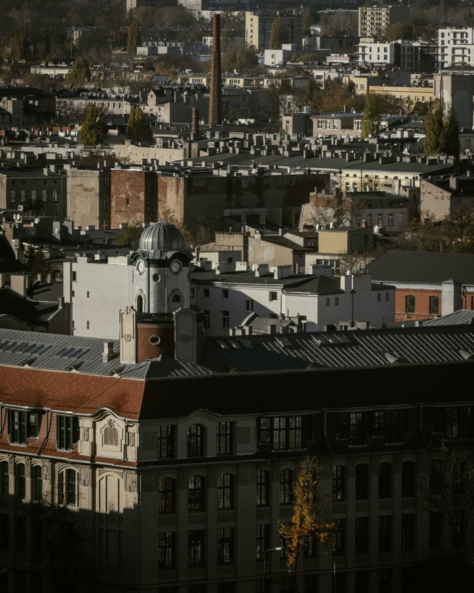 Piękne zdjęcia słonecznego mroźnego popołudnia