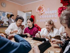 Łódź. Masz pomysł, który połączy pokolenia w Łodzi? Zgłoś się do akcji „Pokolenia w Akcji” i zgarnij fundusze!