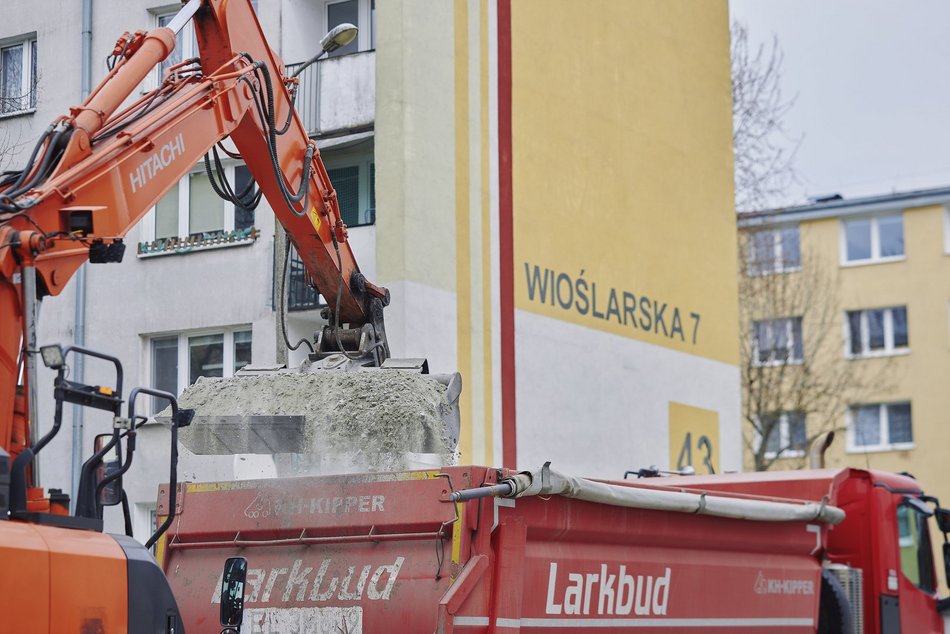Łódź. Remont ul. Wioślarskiej w Łodzi