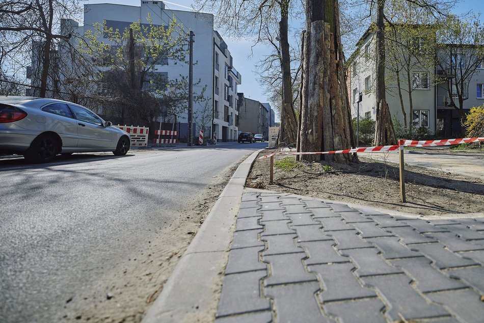 Łódź. Różyckiego w Łodzi otwarta dla ruchu. Nowa jezdnia, przebicie do Politechniki i chodniki