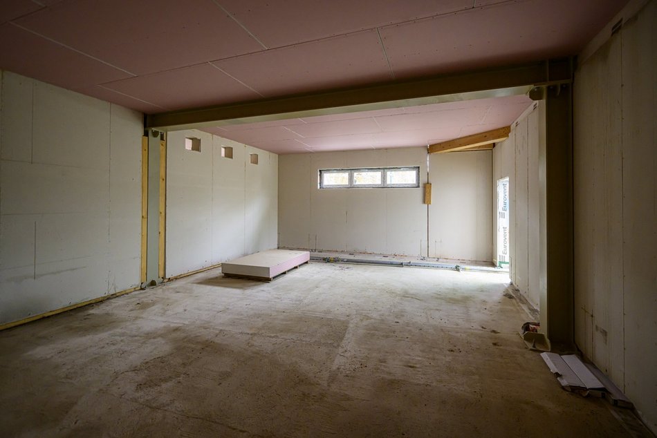 Łódź. Szkoła Podstawowa nr 169 na Złotnie w Łodzi w trakcie przebudowy. Imponujące tempo prac