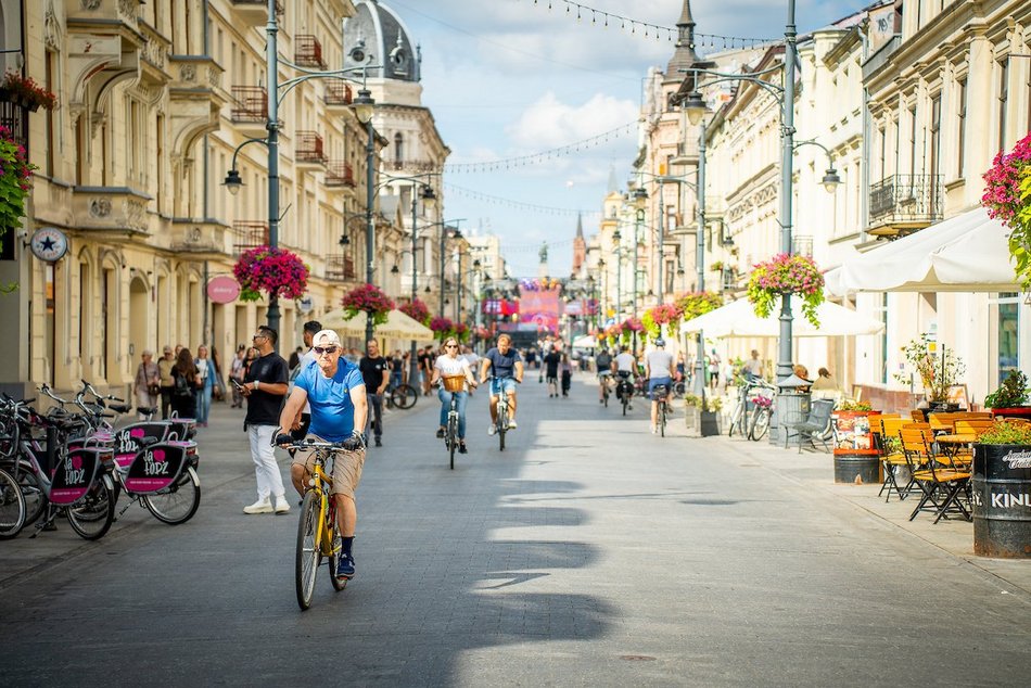 Łódź. To jeszcze nie koniec Parady Wolności 2025 w Łodzi. Czas na sjestę przy Piotrkowskiej!