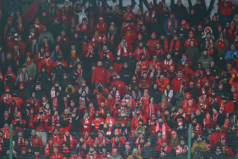 Łódź. Kibice na meczu Widzewa Łódź z Jagiellonią Białystok