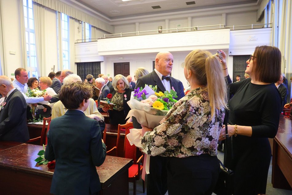 Łódź. Medale za długoletnie pożycie małżeńskie. Rekordziści są razem od 66 lat!